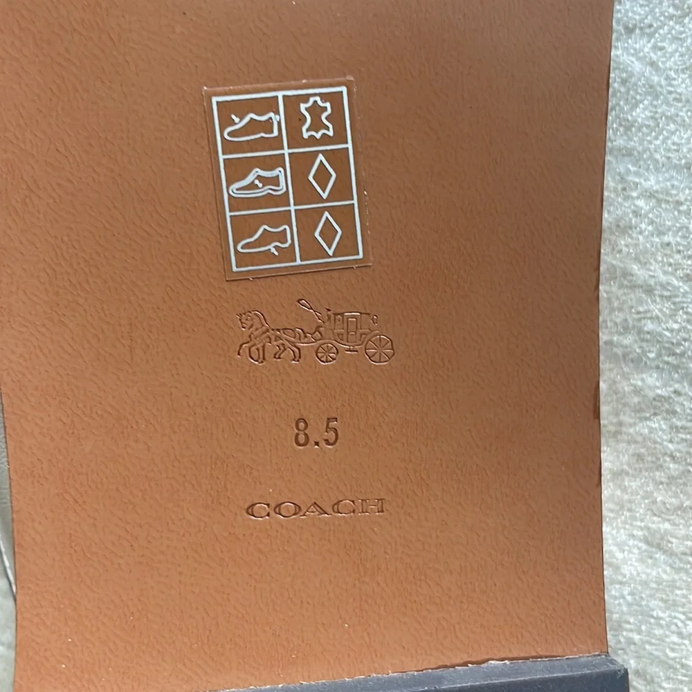 COACH
Hailey Flat Leather Sandals off white 8.5 NIB - Picture 6 of 11